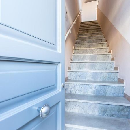 Tizzano House - La Marina Apartment Прочида Екстериор снимка