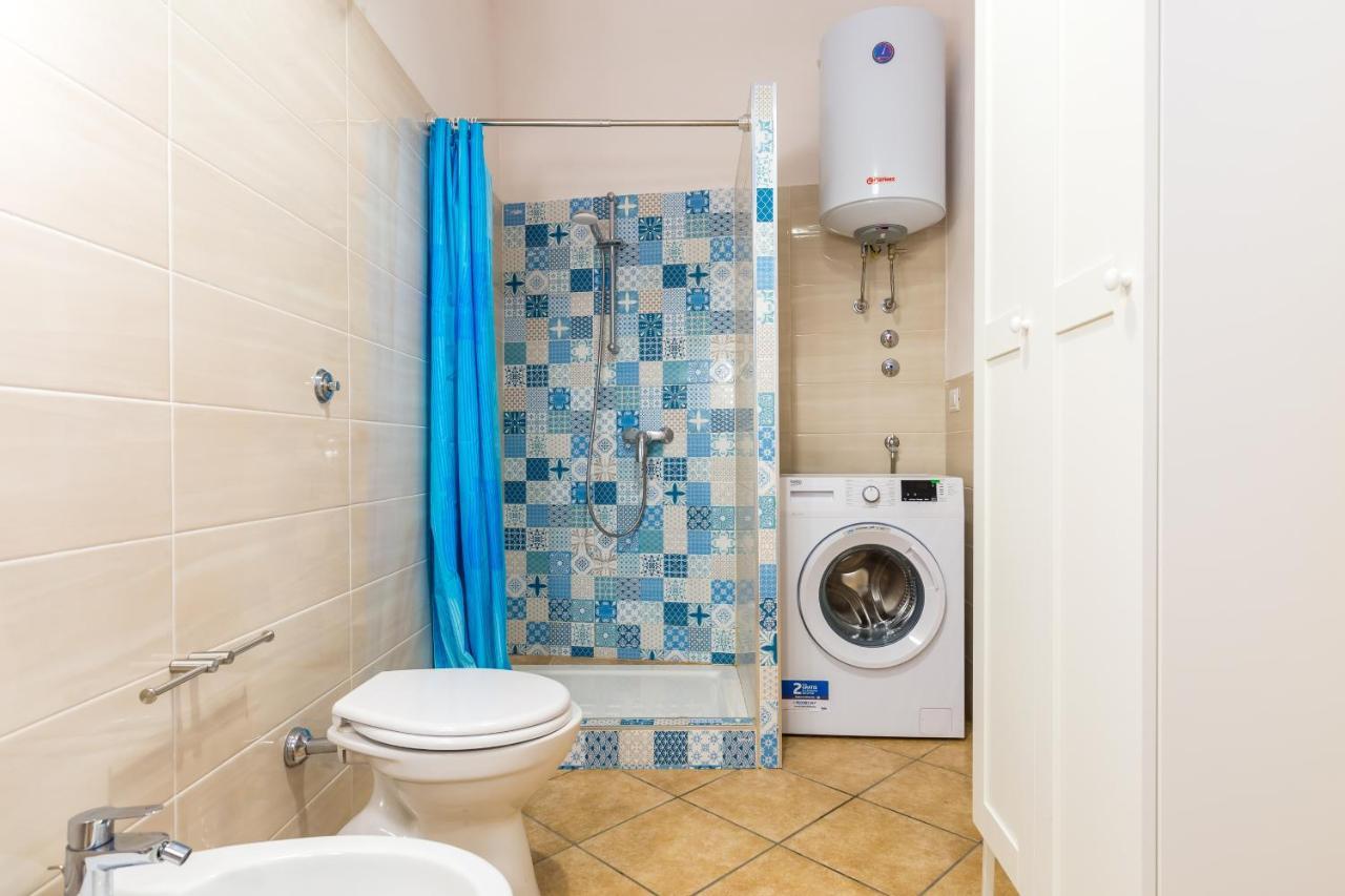 Tizzano House - La Marina Apartment Прочида Екстериор снимка